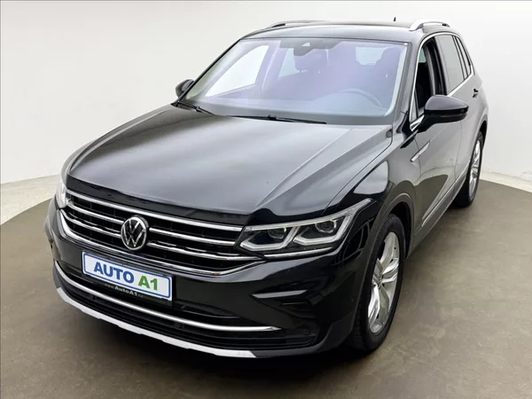 Volkswagen Tiguan 2,0 DSG DPH ACC NZTOP VC TAŽNÉ