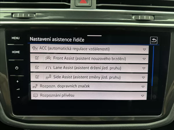 Volkswagen Tiguan 2,0 DSG DPH ACC NZTOP VC TAŽNÉ - foto 17