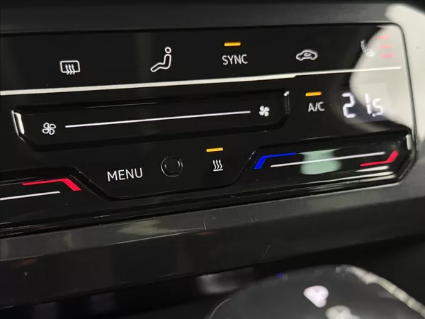 Volkswagen Tiguan 2,0 DSG DPH ACC NZTOP VC TAŽNÉ - foto 27