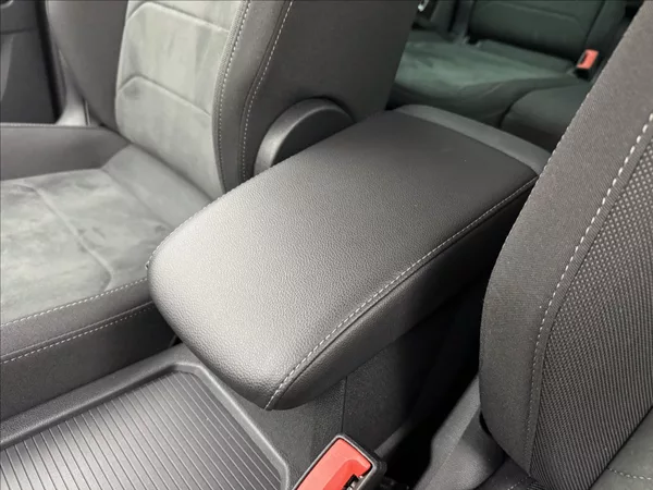 Volkswagen Tiguan 2,0 DSG DPH ACC NZTOP VC TAŽNÉ - foto 33