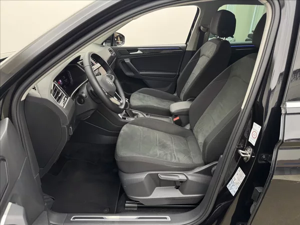 Volkswagen Tiguan 2,0 DSG DPH ACC NZTOP VC TAŽNÉ - foto 38