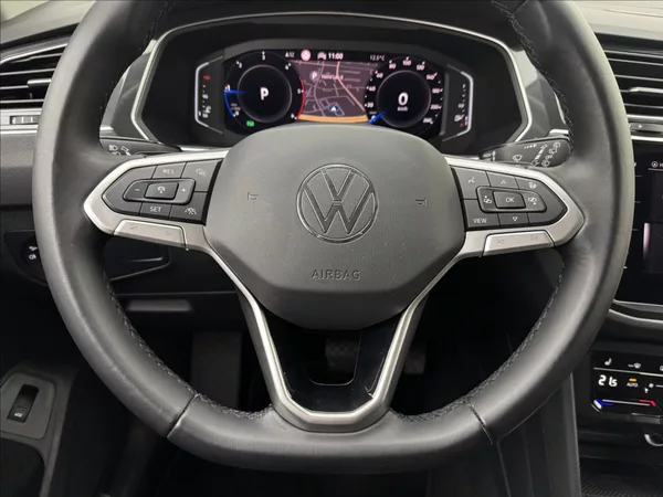Volkswagen Tiguan 2,0 DSG DPH ACC NZTOP VC TAŽNÉ - foto 9