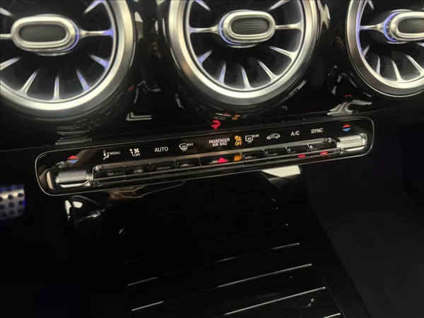 Mercedes-Benz Třídy A 1,3 AMG DPH KAMERA VÝHŘEV ČR - foto 24