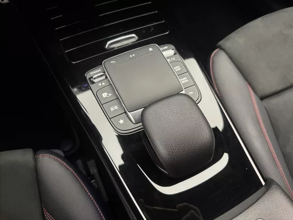 Mercedes-Benz Třídy A 1,3 AMG DPH KAMERA VÝHŘEV ČR - foto 26