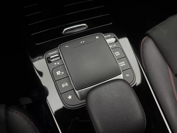 Mercedes-Benz Třídy A 1,3 AMG DPH KAMERA VÝHŘEV ČR - foto 27