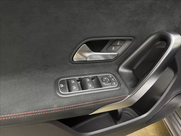Mercedes-Benz Třídy A 1,3 AMG DPH KAMERA VÝHŘEV ČR - foto 32