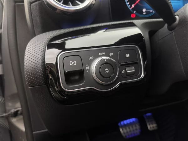 Mercedes-Benz Třídy A 1,3 AMG DPH KAMERA VÝHŘEV ČR - foto 8