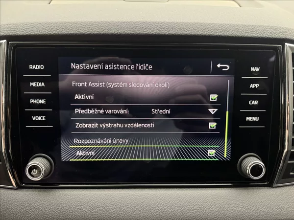 Škoda Karoq 1,6 DSG ACC STYLE+ NAVI KAMERA - foto 18