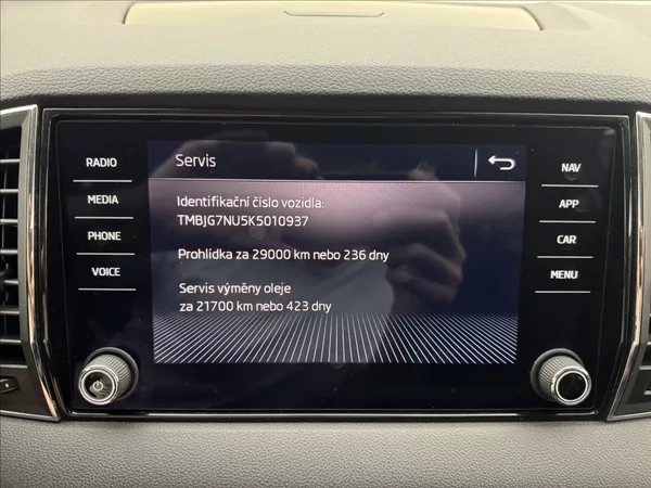 Škoda Karoq 1,6 DSG ACC STYLE+ NAVI KAMERA - foto 19