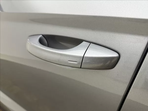 Škoda Karoq 1,6 DSG ACC STYLE+ NAVI KAMERA - foto 27