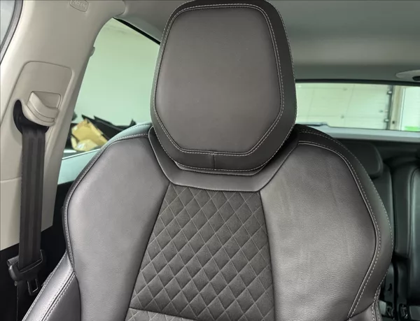 Škoda Karoq 1,6 DSG ACC STYLE+ NAVI KAMERA - foto 31