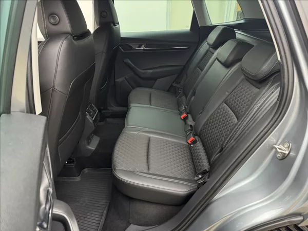 Škoda Karoq 1,6 DSG ACC STYLE+ NAVI KAMERA - foto 33