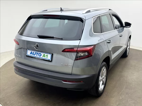 Škoda Karoq 1,6 DSG ACC STYLE+ NAVI KAMERA - foto 4