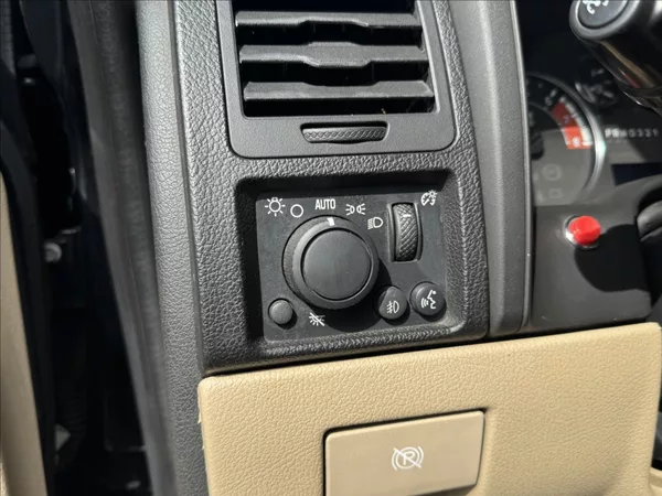 Hummer H3 3,5 AUT KŮŽE 4X4 STAN NAVIJÁK - foto 8