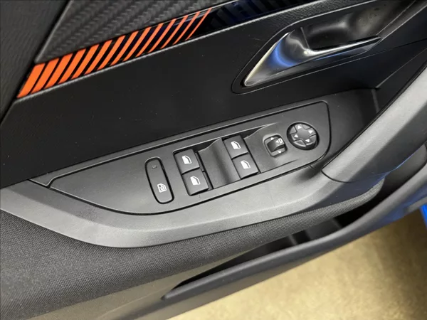 Peugeot 2008 1,5 HDi ACTIVE LED SENZORY ČR - foto 14