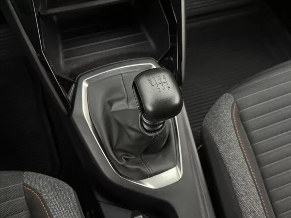 Peugeot 2008 1,5 HDi ACTIVE LED SENZORY ČR - foto 25