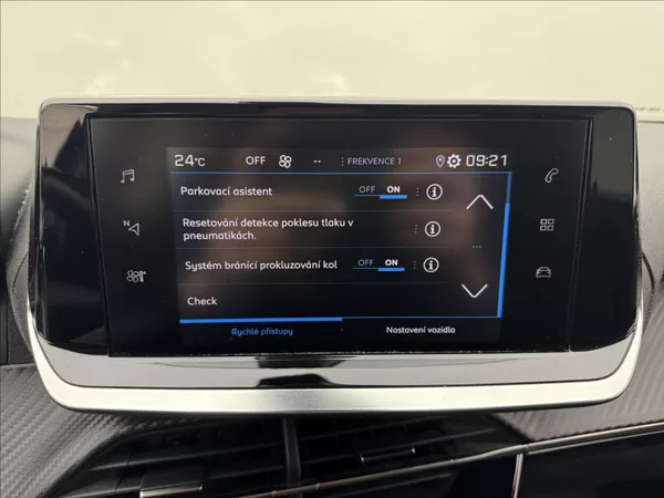 Peugeot 2008 1,5 HDi ACTIVE LED SENZORY ČR - foto 39