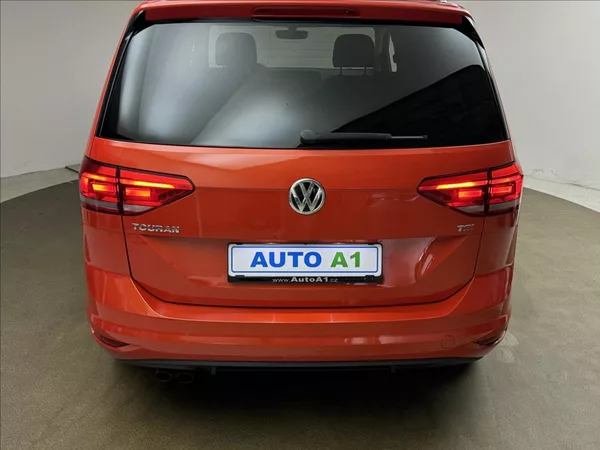 Volkswagen Touran 1,4 TSi 110kW DSG ACC 5MÍST CZ - foto 2