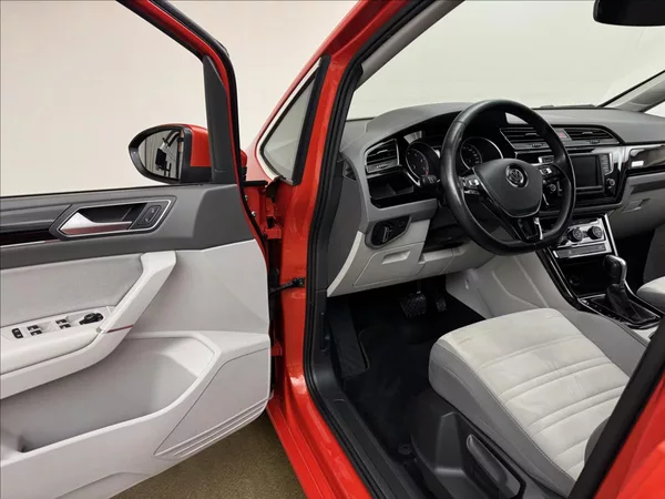 Volkswagen Touran 1,4 TSi 110kW DSG ACC 5MÍST CZ - foto 31