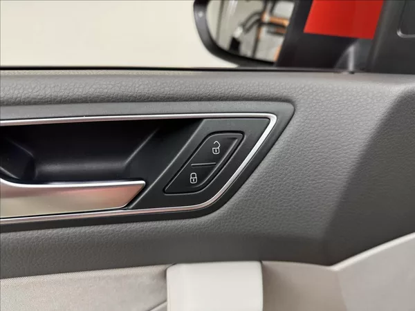 Volkswagen Touran 1,4 TSi 110kW DSG ACC 5MÍST CZ - foto 32