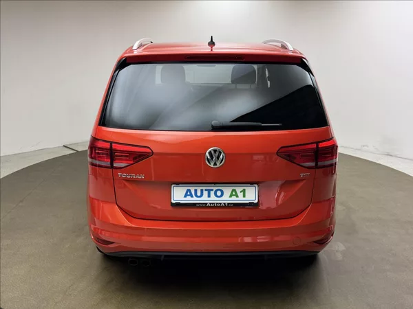 Volkswagen Touran 1,4 TSi 110kW DSG ACC 5MÍST CZ - foto 6