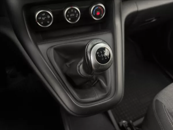 Mercedes-Benz Citan 1,5 TOURER DPH NAV LED 1MAJ ČR - foto 24