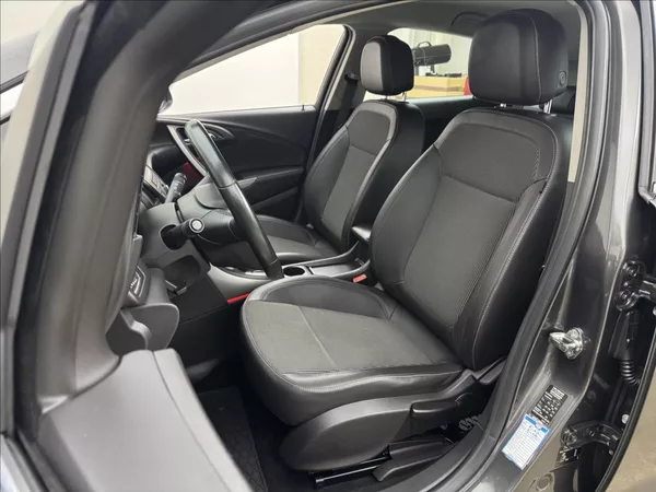 Opel Astra 1,4 103kW 2X KOLA AC 1.MAJ ČR - foto 30