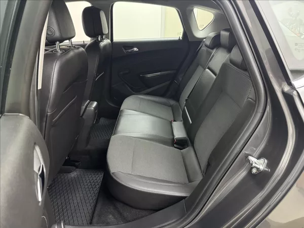 Opel Astra 1,4 103kW 2X KOLA AC 1.MAJ ČR - foto 34