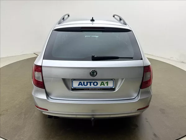 Škoda Superb 2,0 TDi DSG ALU COLUMBUS TAŽNÉ - foto 5