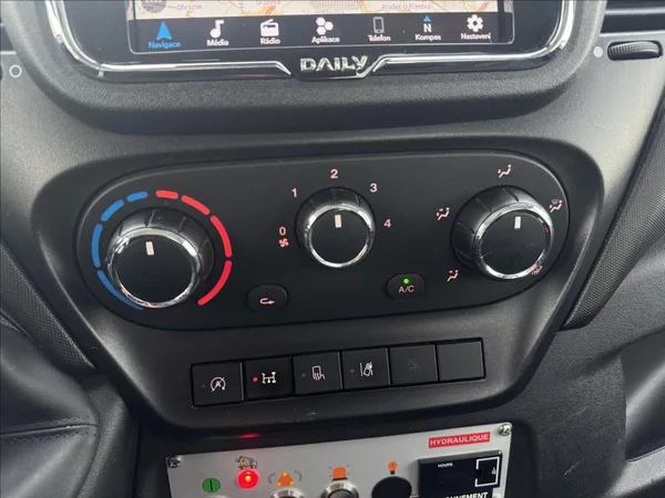 Iveco Daily 2,3 PLOŠINA DPH NAVI KAMERA - foto 20