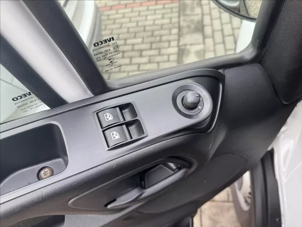 Iveco Daily 2,3 PLOŠINA DPH NAVI KAMERA - foto 23
