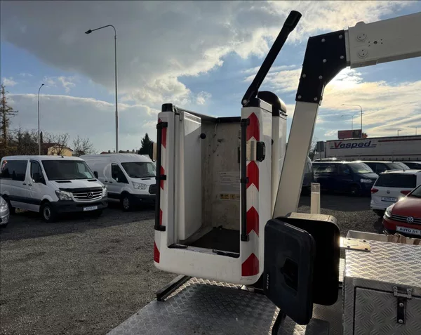 Iveco Daily 2,3 PLOŠINA DPH NAVI KAMERA - foto 31