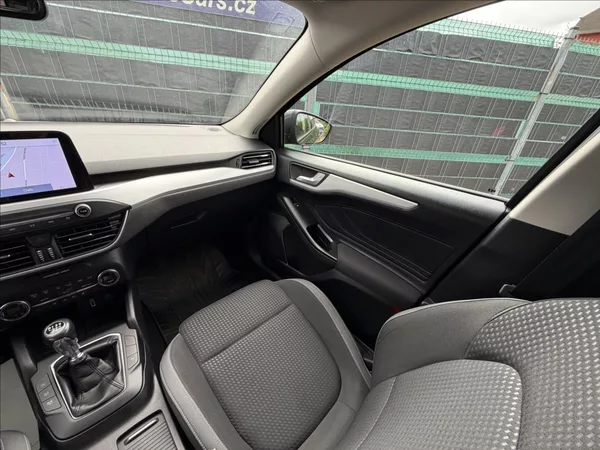 Ford Focus 1.5 TDCi EcoBlue - foto 11