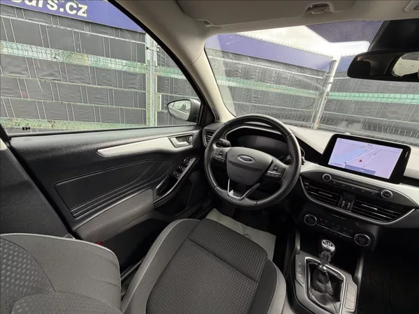 Ford Focus 1.5 TDCi EcoBlue - foto 9