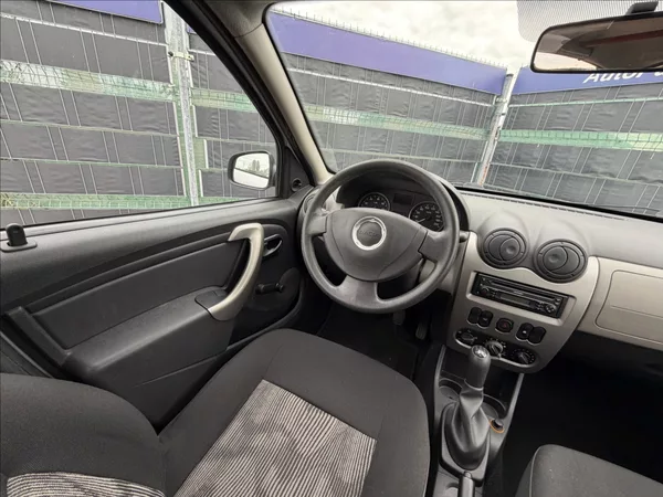 Dacia Sandero 1.4 - foto 8