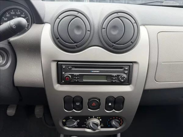 Dacia Sandero 1.4 - foto 9