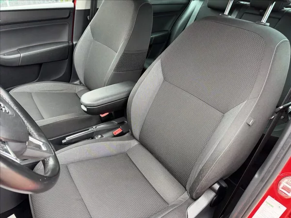 Škoda Rapid 1.6 TDI Spaceback Ambition - foto 14