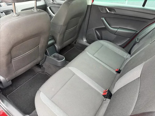 Škoda Rapid 1.6 TDI Spaceback Ambition - foto 16