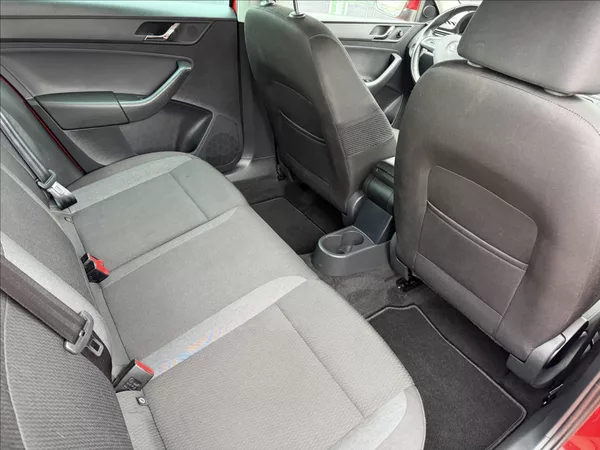 Škoda Rapid 1.6 TDI Spaceback Ambition - foto 20