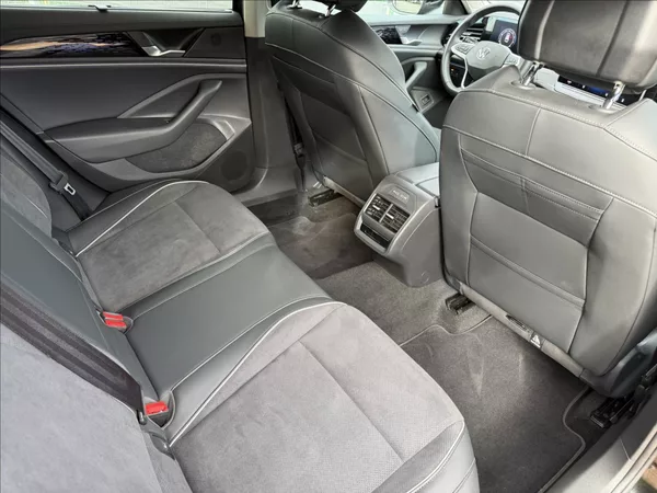 Volkswagen Passat 1.5 eTSI Business/HUD/ERGO - foto 27
