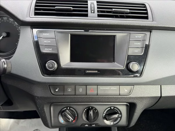 Škoda Fabia III 1.0 TSI Active - foto 9