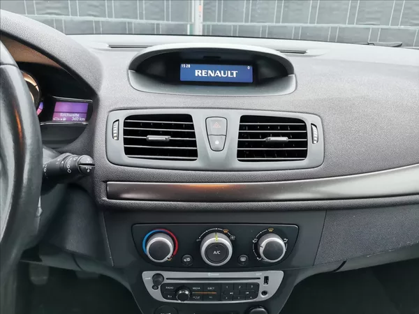 Renault Mégane 1.5 dCi Grandtour - foto 9