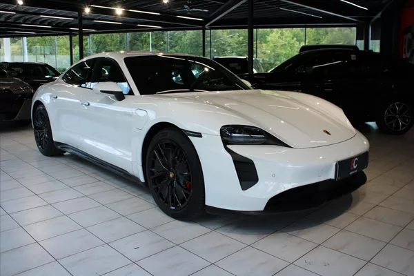 Porsche Taycan GTS 440kW SportChrono/CZ/DPH/Z