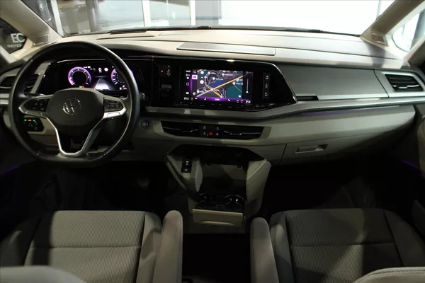 Volkswagen Multivan T7 TDi DSG Edition ACC/NezTop/ - foto 11