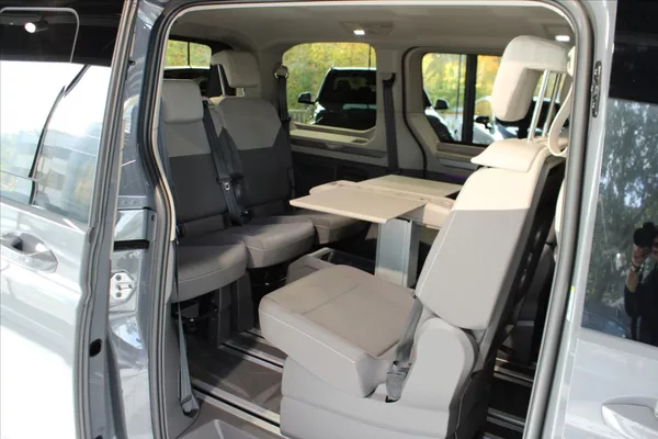 Volkswagen Multivan T7 TDi DSG Edition ACC/NezTop/ - foto 30