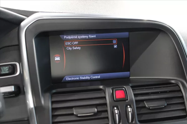 Volvo XC60 D3 AWD Polestar DPH/Tažné - foto 16