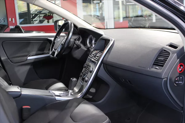 Volvo XC60 D3 AWD Polestar DPH/Tažné - foto 20