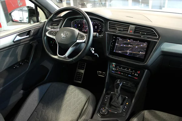 Volkswagen Tiguan TDi DSG 4MOTION IQ.Light/ACC/T - foto 13