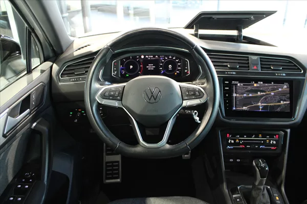 Volkswagen Tiguan TDi DSG 4MOTION IQ.Light/ACC/T - foto 14