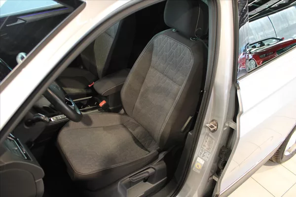 Volkswagen Tiguan TDi DSG 4MOTION IQ.Light/ACC/T - foto 9